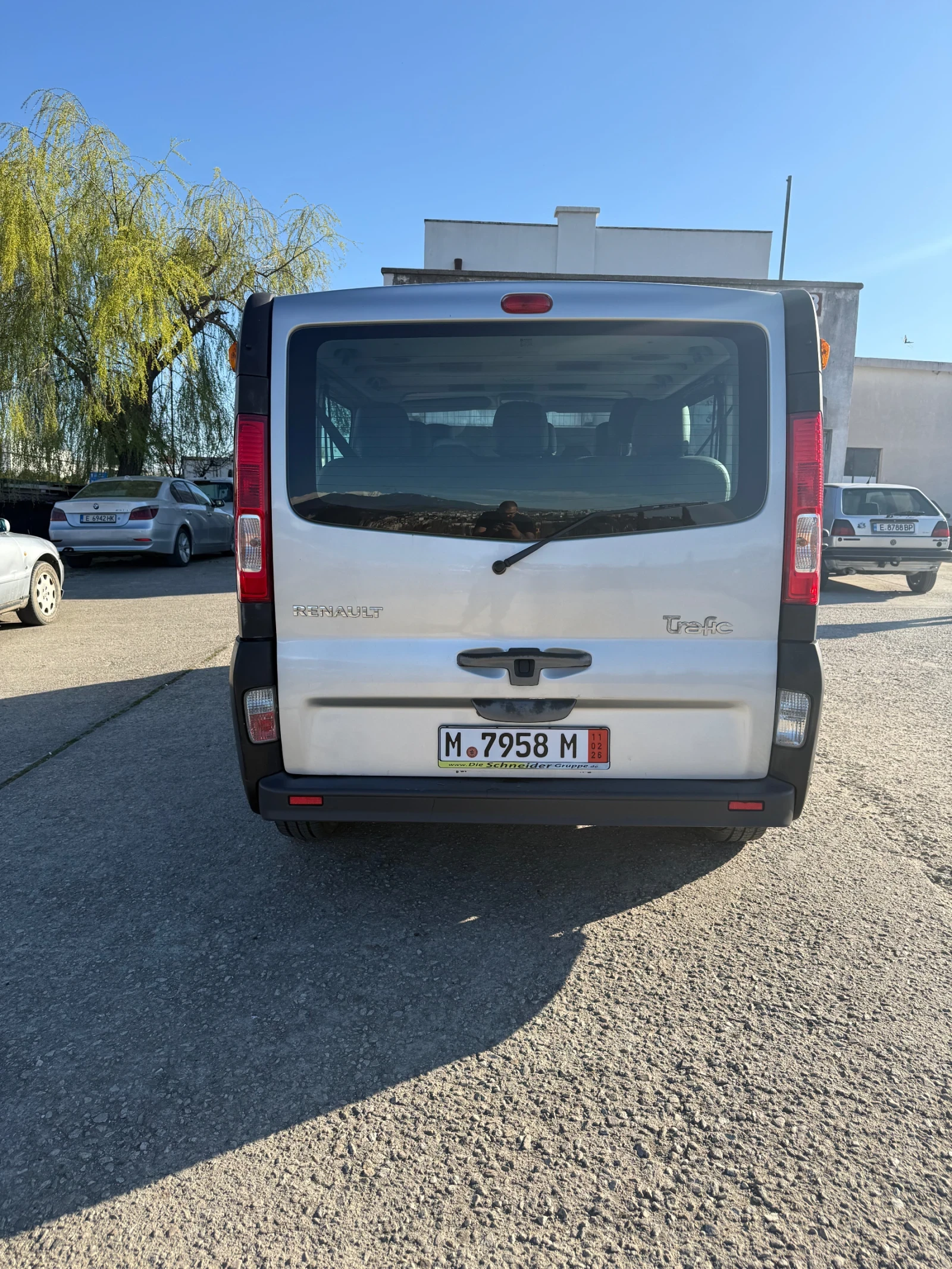 Renault Trafic 2.0dci 115кс 279000, снимка 6 - Бусове и автобуси - 53819979