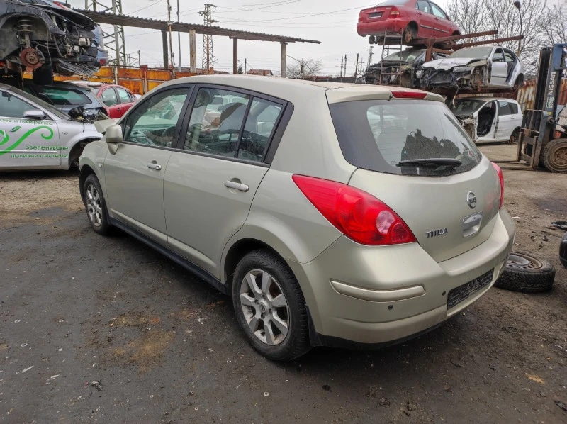 Nissan Tiida Automatik, снимка 4 - Автомобили и джипове - 39851298