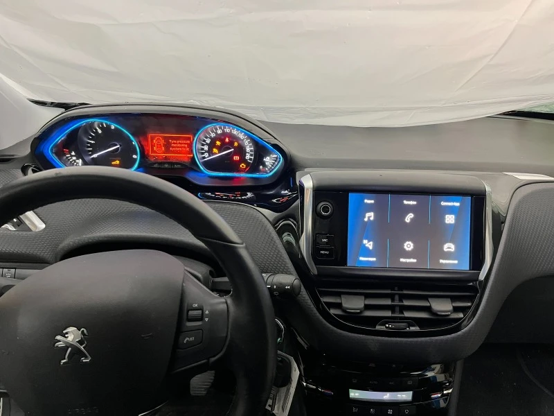 Peugeot 2008 1.5 HDI navi кожа, снимка 3 - Автомобили и джипове - 47434149