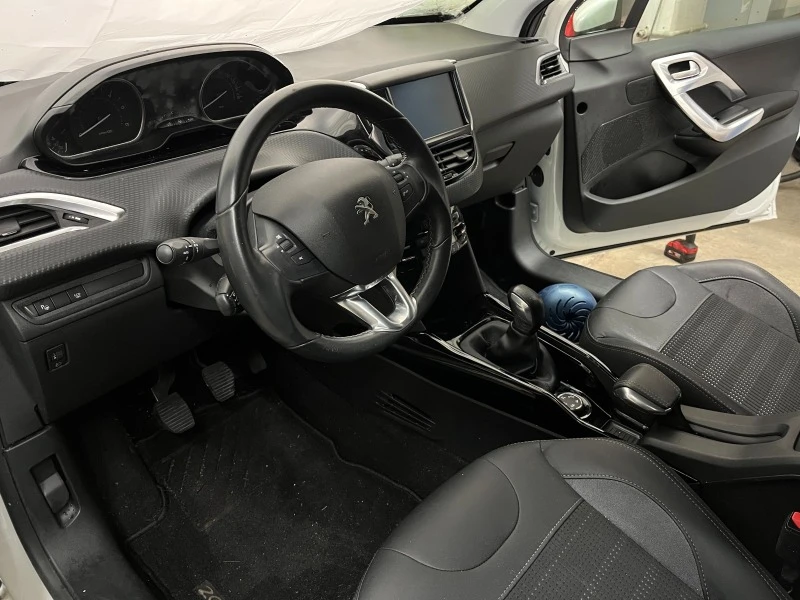 Peugeot 2008 1.5 HDI navi кожа, снимка 1 - Автомобили и джипове - 47434149