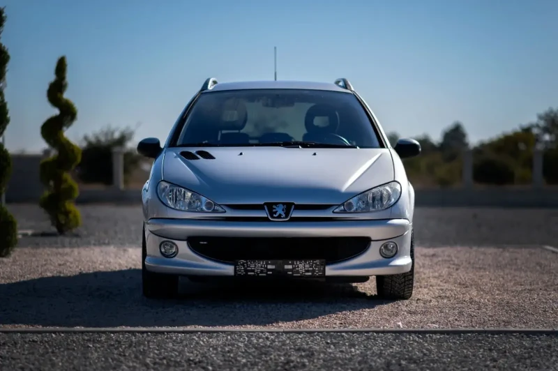 Peugeot 206 SW 1.6-16v Quicksilver, снимка 1 - Автомобили и джипове - 47782793