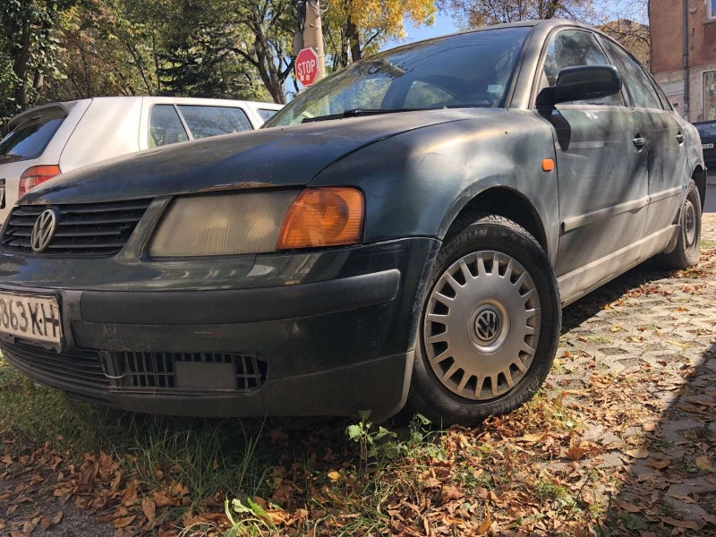 VW Passat 1.9 TDI, снимка 2 - Автомобили и джипове - 47835017