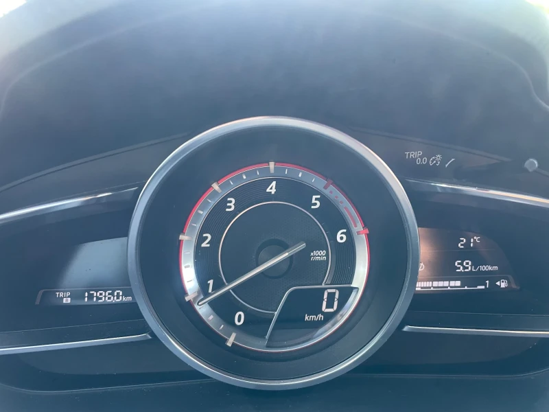 Mazda 3 Skyactive 2.2, снимка 7 - Автомобили и джипове - 50648634