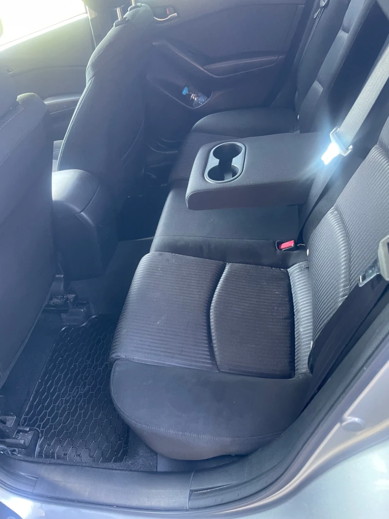 Mazda 3 Skyactive 2.2, снимка 12 - Автомобили и джипове - 50648634