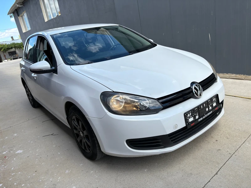 VW Golf 1.6 TDi, снимка 6 - Автомобили и джипове - 52110065