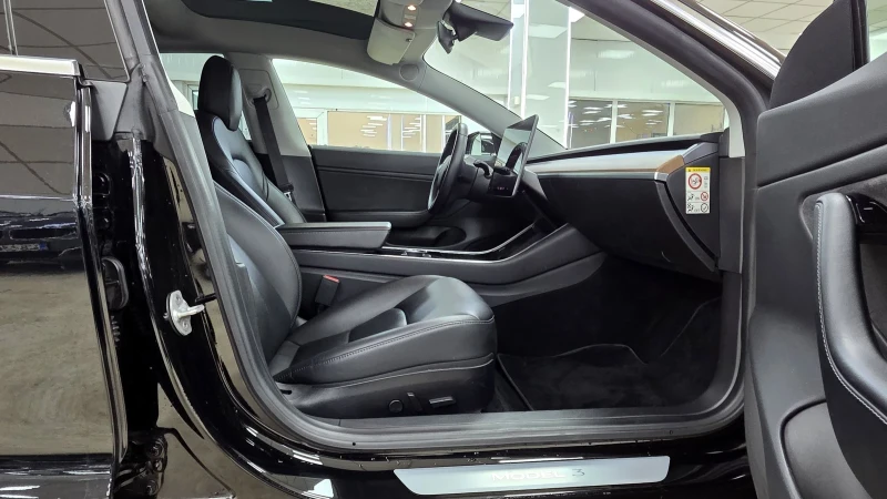 Tesla Model 3 АWD/Dual/53хил КМ/Long Range, снимка 10 - Автомобили и джипове - 52832943