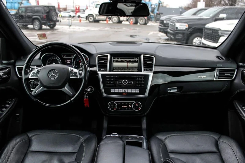 Mercedes-Benz ML 550 4 MATIC * CARFAX* * АвтоКредит* (ЦЕНА ДО БГ), снимка 6 - Автомобили и джипове - 52837024