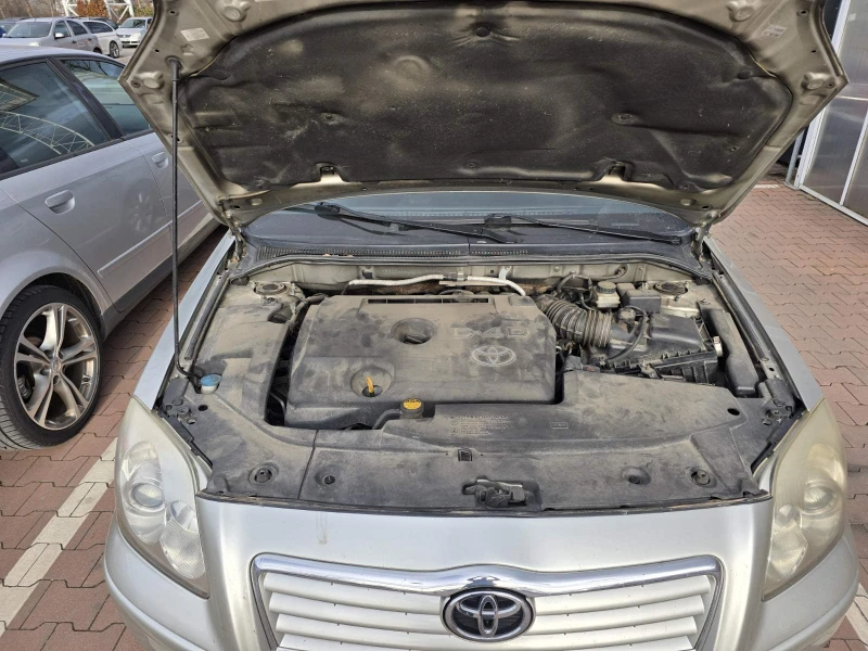 Toyota Avensis, снимка 8 - Автомобили и джипове - 52976205