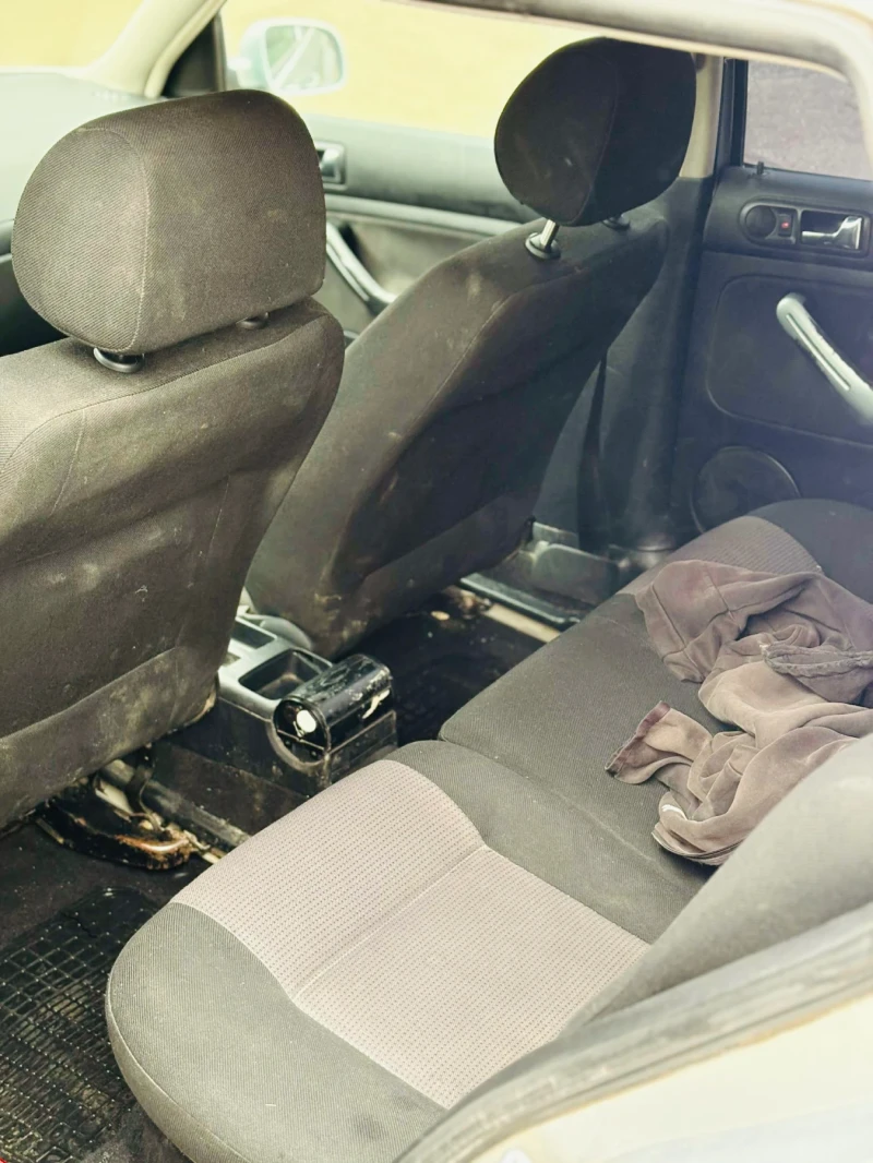 VW Golf 1.9TDI, снимка 7 - Автомобили и джипове - 53223453