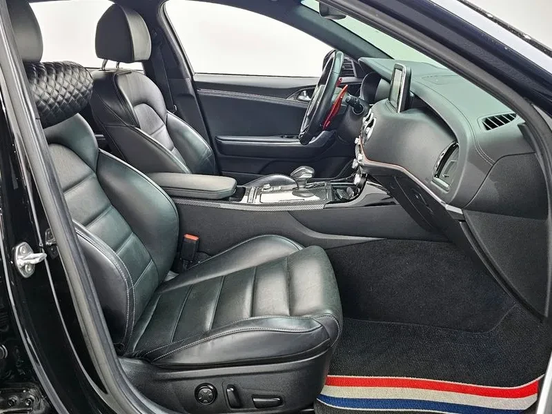Kia Stinger 2.0 Turbo 2Wd Platinum, снимка 10 - Автомобили и джипове - 55090273