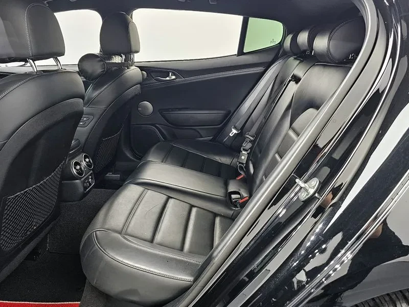 Kia Stinger 2.0 Turbo 2Wd Platinum, снимка 11 - Автомобили и джипове - 55090273