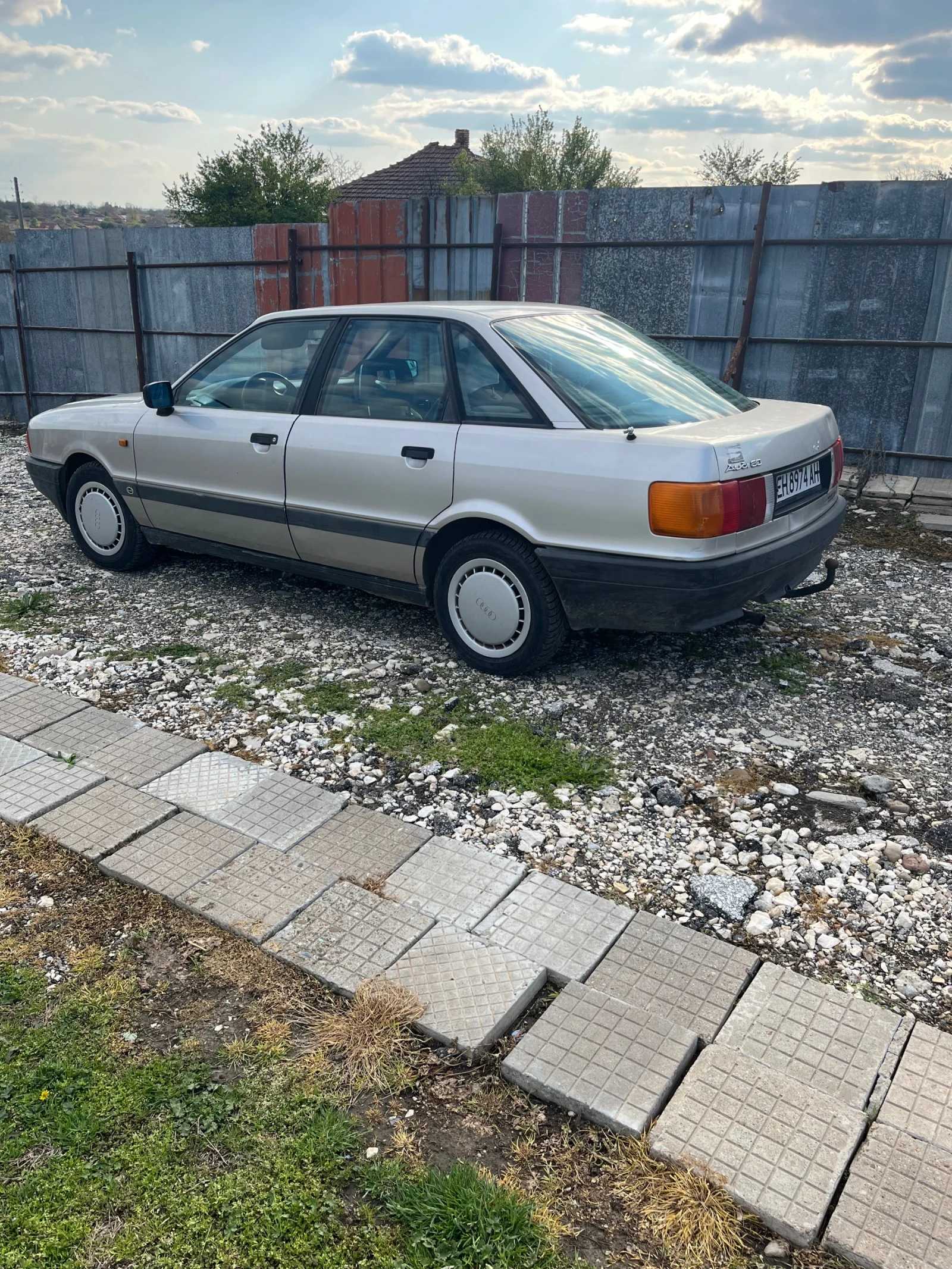 Audi 80 1.6 - изображение 3