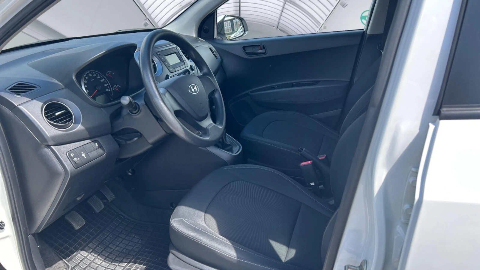 Hyundai I10 1.0i, Месечна вноска от 299 лв. - изображение 9