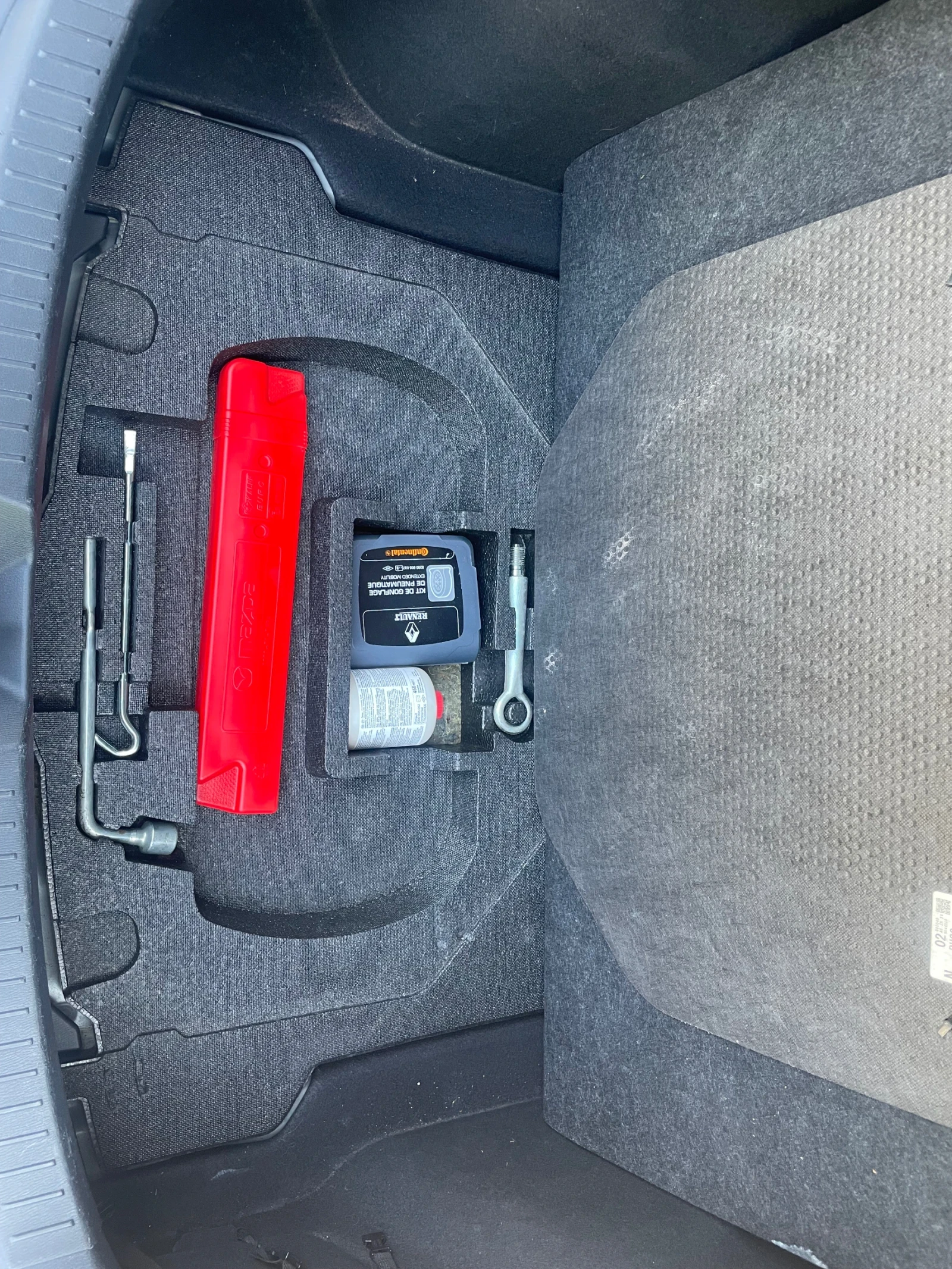 Mazda 3 Skyactive 2.2 - изображение 6