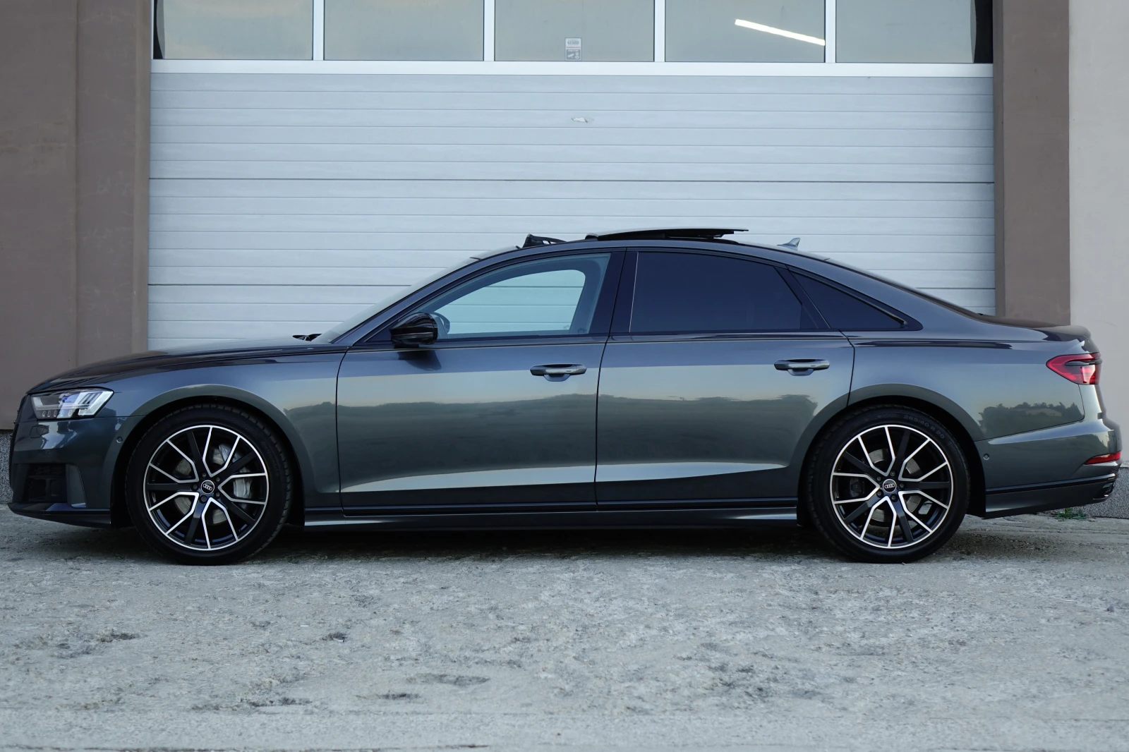 Audi A8 3XS-LINE* RS* LASER LIGHTS* PANO*  - изображение 3