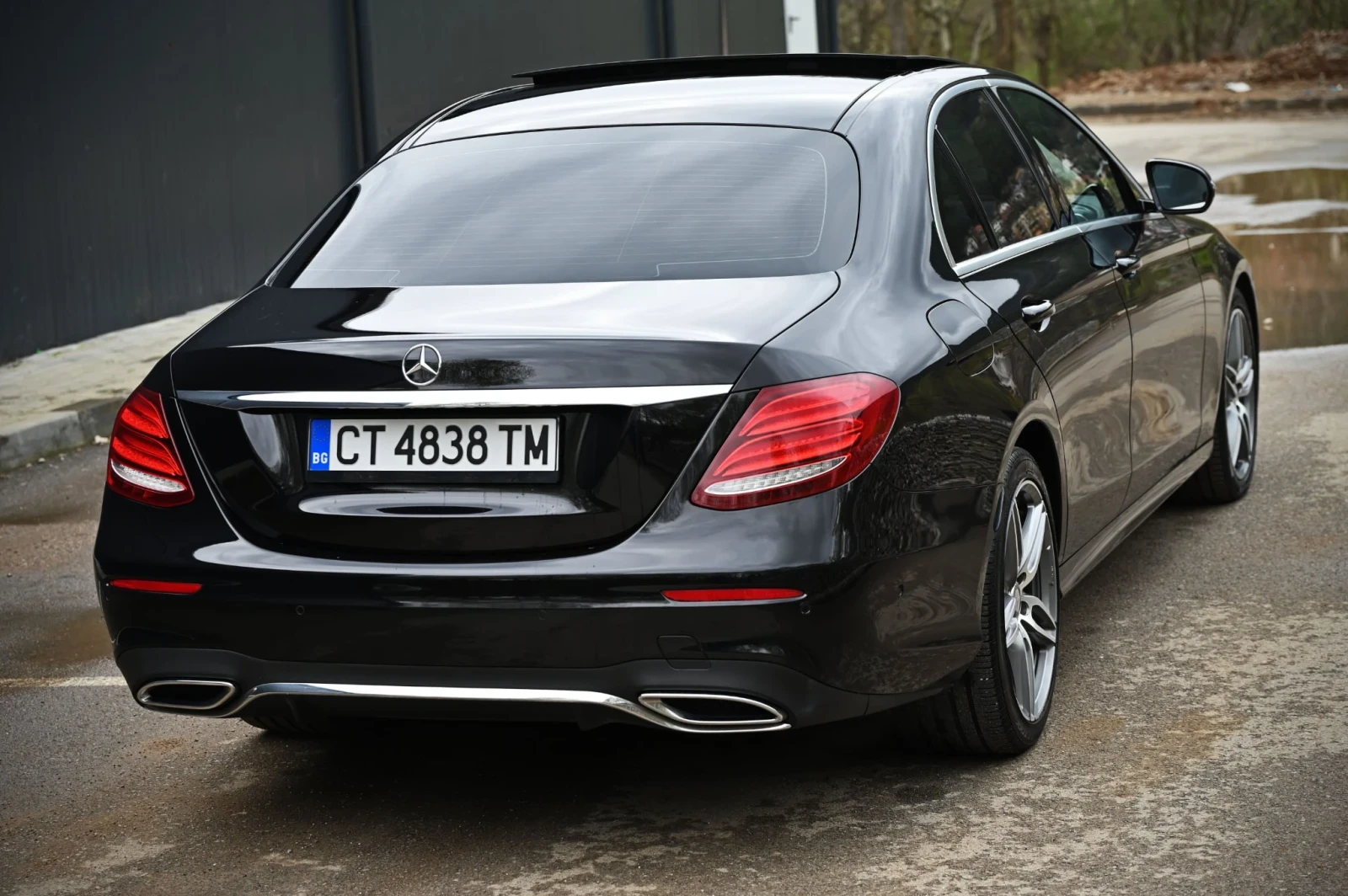 Mercedes-Benz E 220 AMG-line/BURMESTER/DISTRONIK/PANO - изображение 8