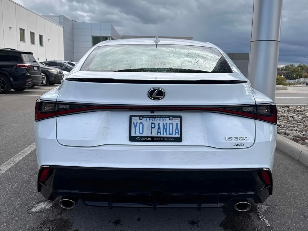 Lexus IS 300 F SPORT Design AWD 2024 * CARFAX * АВТОФИНАНСИРАНЕ - изображение 5