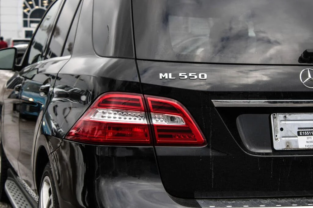 Mercedes-Benz ML 550 4 MATIC * CARFAX* * АвтоКредит* (ЦЕНА ДО БГ) - изображение 3