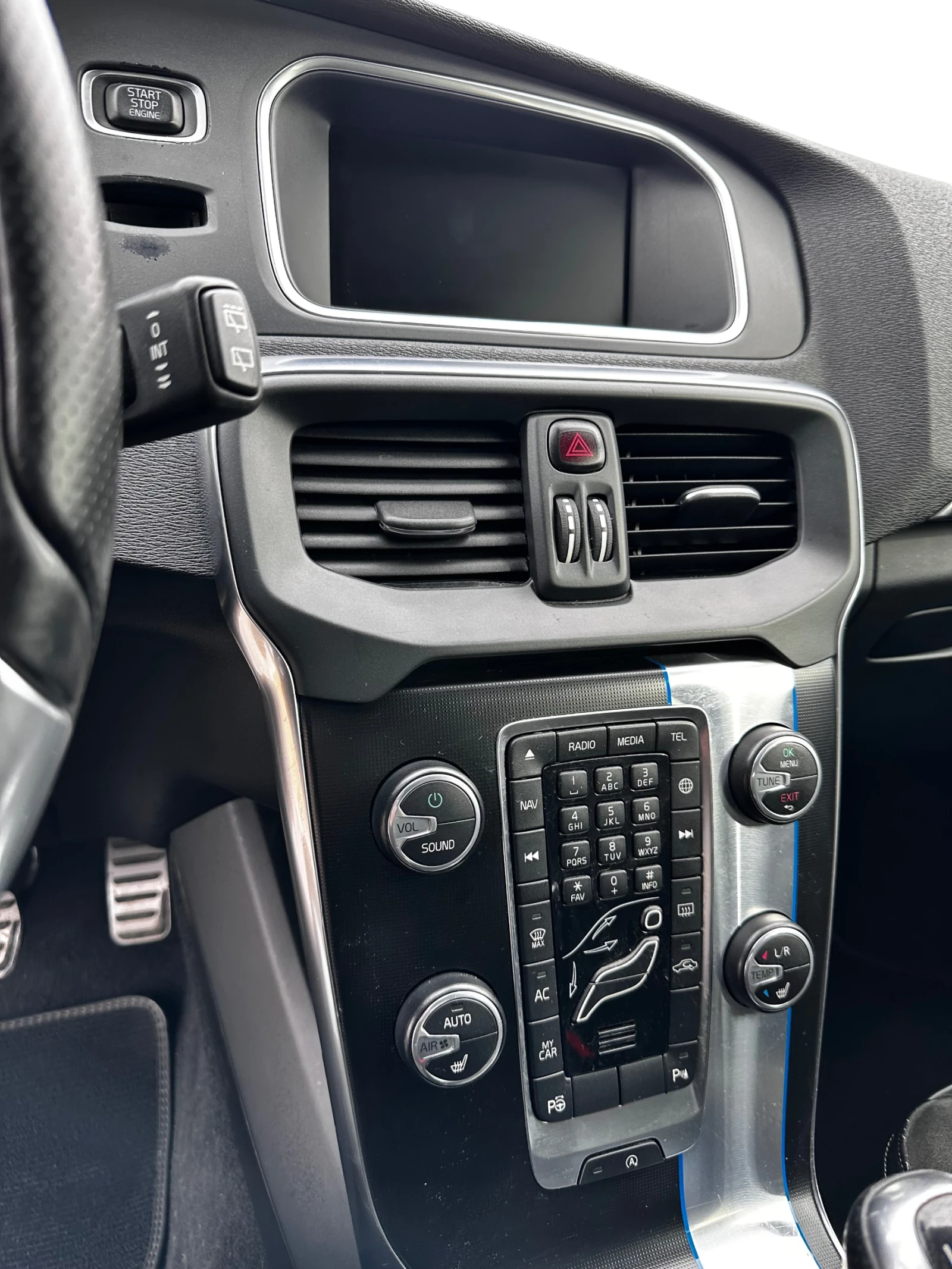 Volvo V40 R-Design напълно обслужен - изображение 8