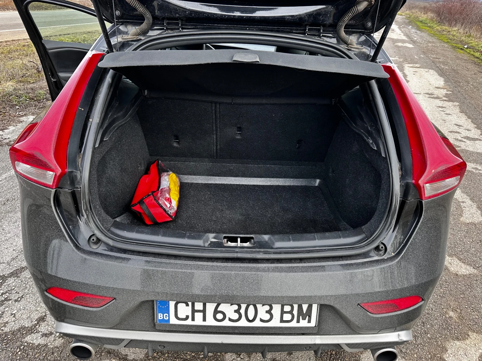 Volvo V40 R-Design напълно обслужен - изображение 7