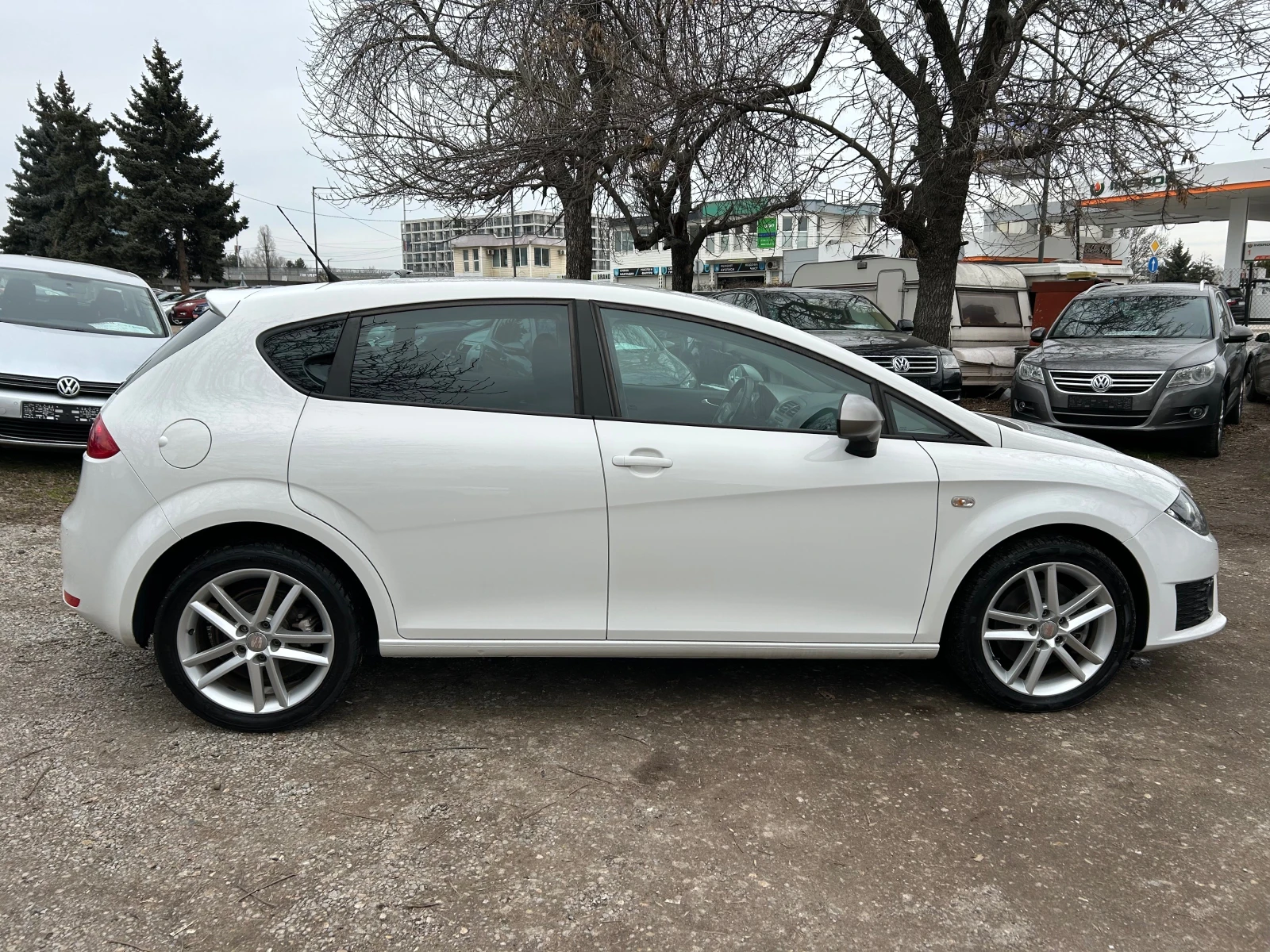 Seat Leon 2.0TDI FR FACE LIFT - изображение 5