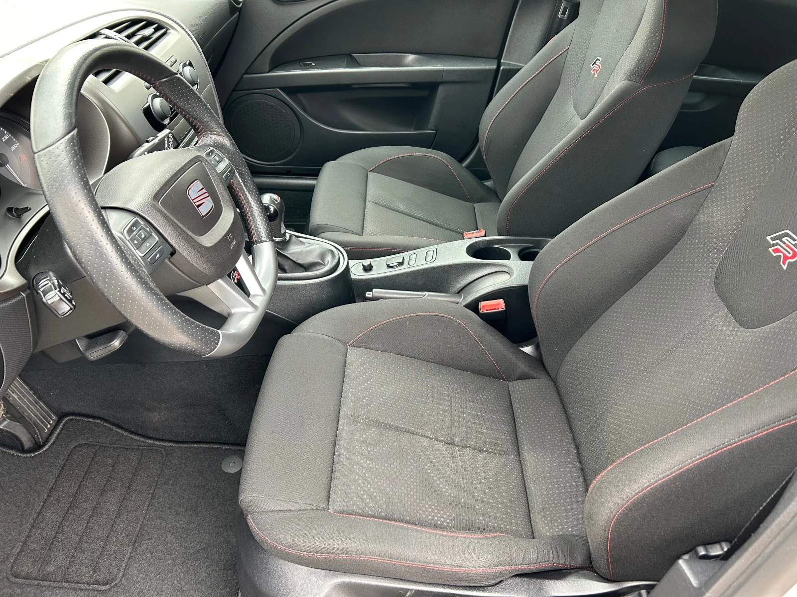 Seat Leon 2.0TDI FR FACE LIFT - изображение 9