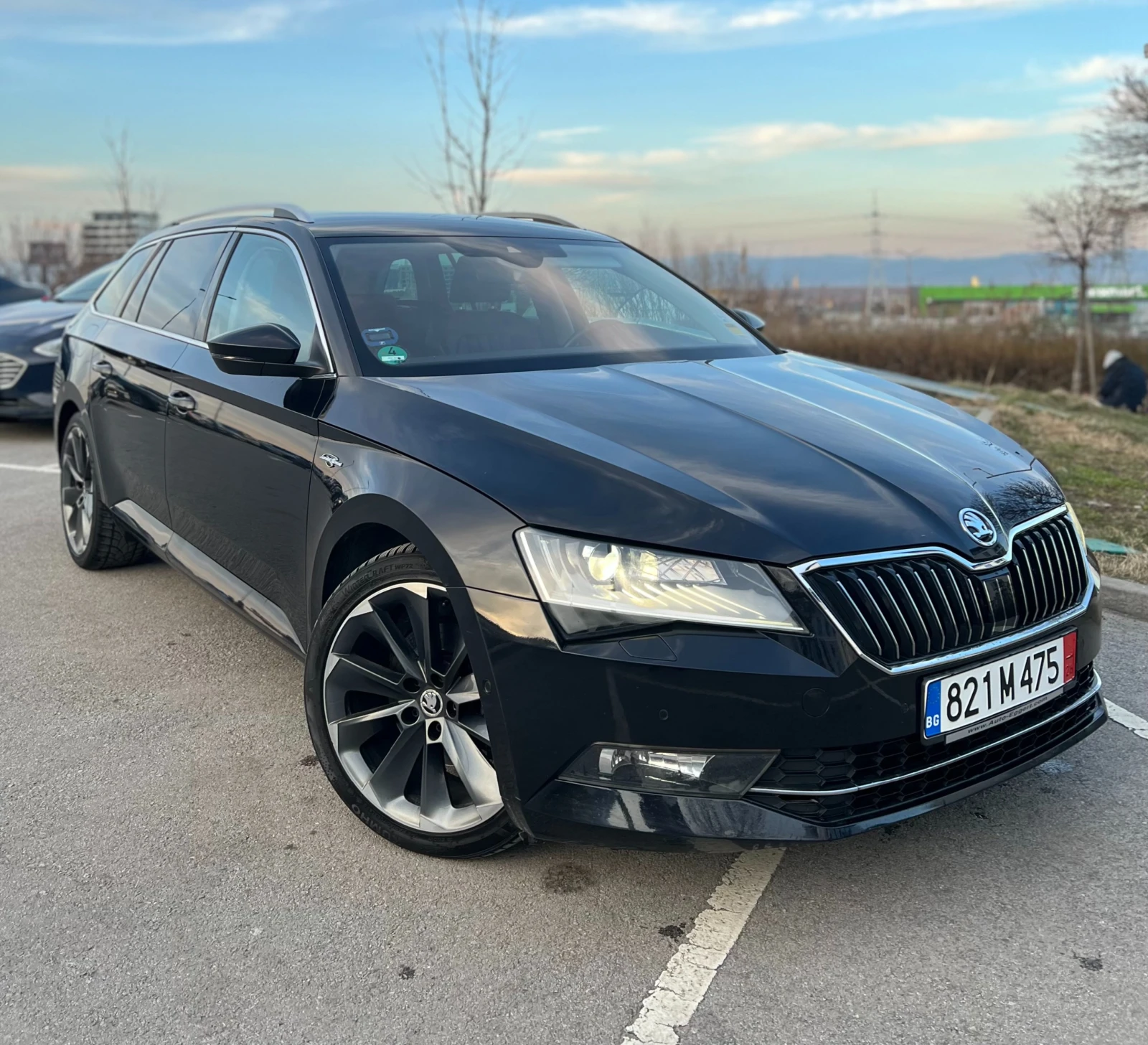 Skoda Superb 190hp L&K/4x4/История/Печка/Обдухване/Canton, снимка 6 - Автомобили и джипове - 53728472