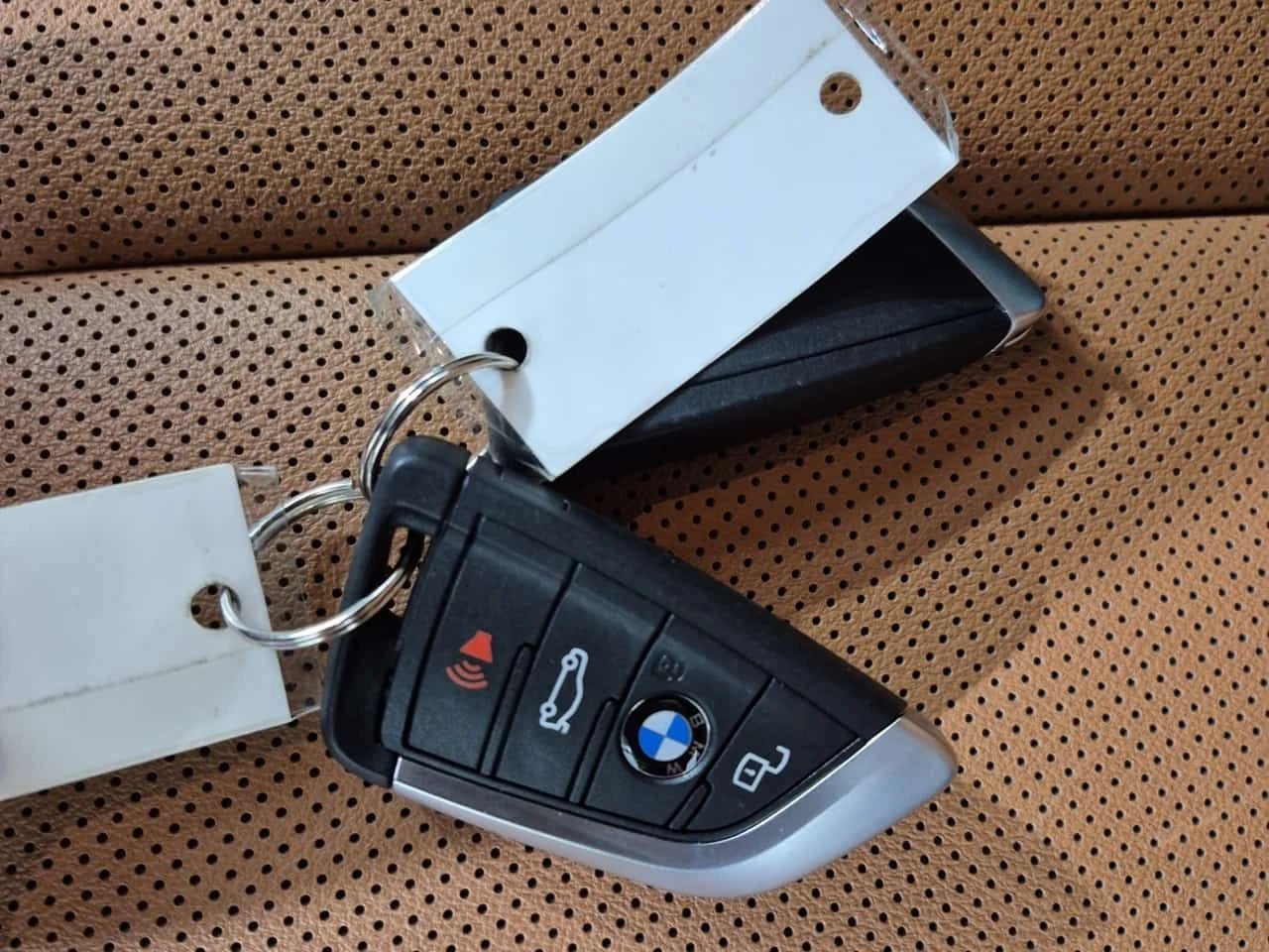 BMW 330 330I XDRIVE  CARFAX, снимка 17 - Автомобили и джипове - 53768987