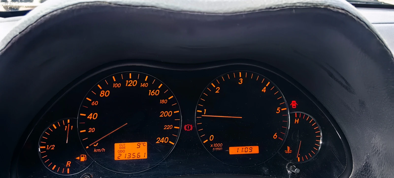 Toyota Avensis d4d 2000 куб.см. 116 к.с., снимка 15 - Автомобили и джипове - 54454572
