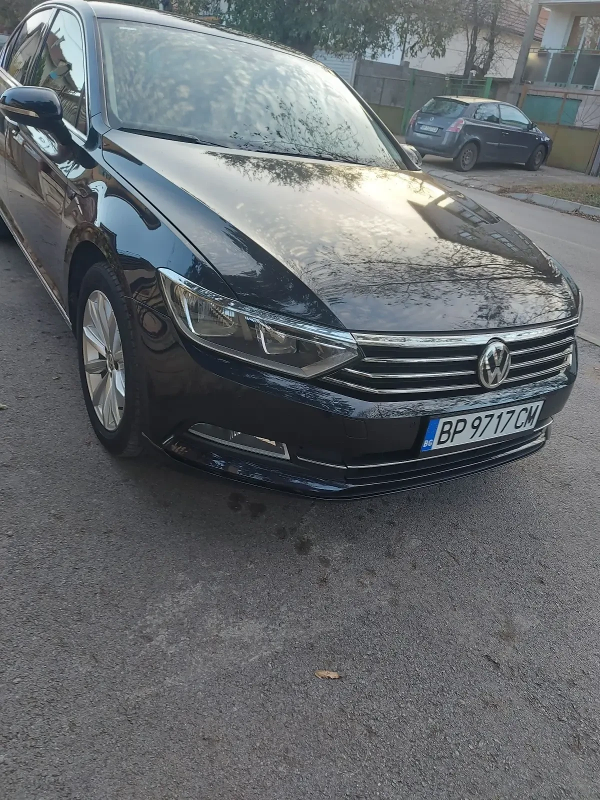 VW Passat Седан, снимка 2 - Автомобили и джипове - 54145068
