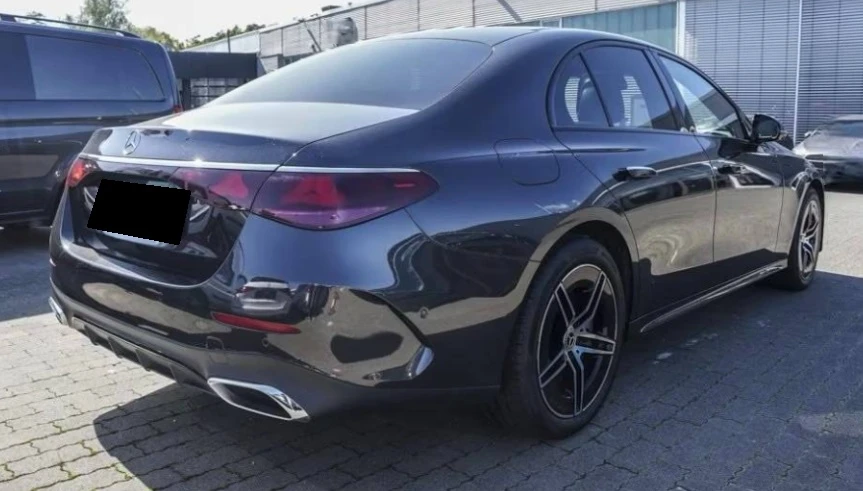 Mercedes-Benz E 300 de 4Matic AMG Line, снимка 3 - Автомобили и джипове - 54510900
