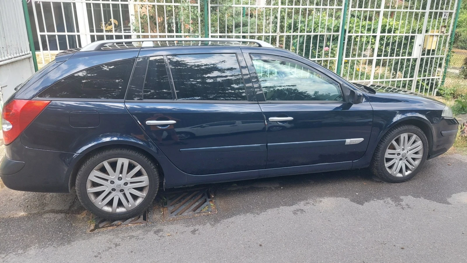 Renault Laguna Комби, снимка 6 - Автомобили и джипове - 54708683