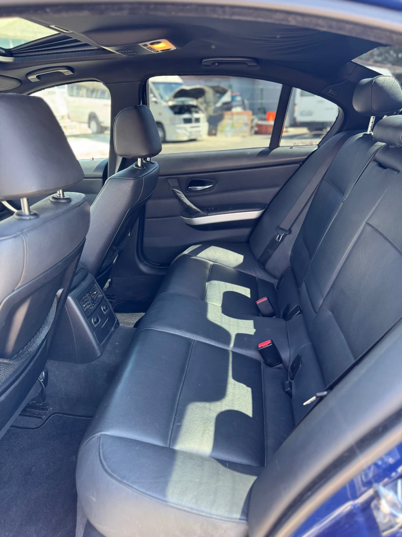 BMW 335 M pack/Keyless , снимка 10 - Автомобили и джипове - 54790732