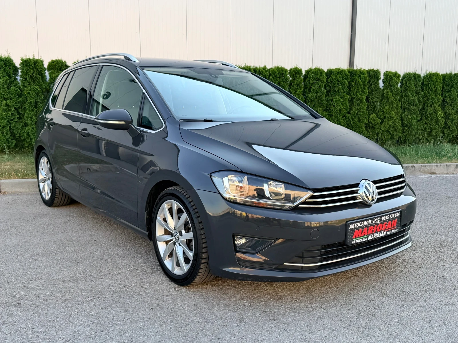 VW Sportsvan Highline 2.0 TDI* DSG* ACC* NAVI* Сервизна история, снимка 3 - Автомобили и джипове - 55107926