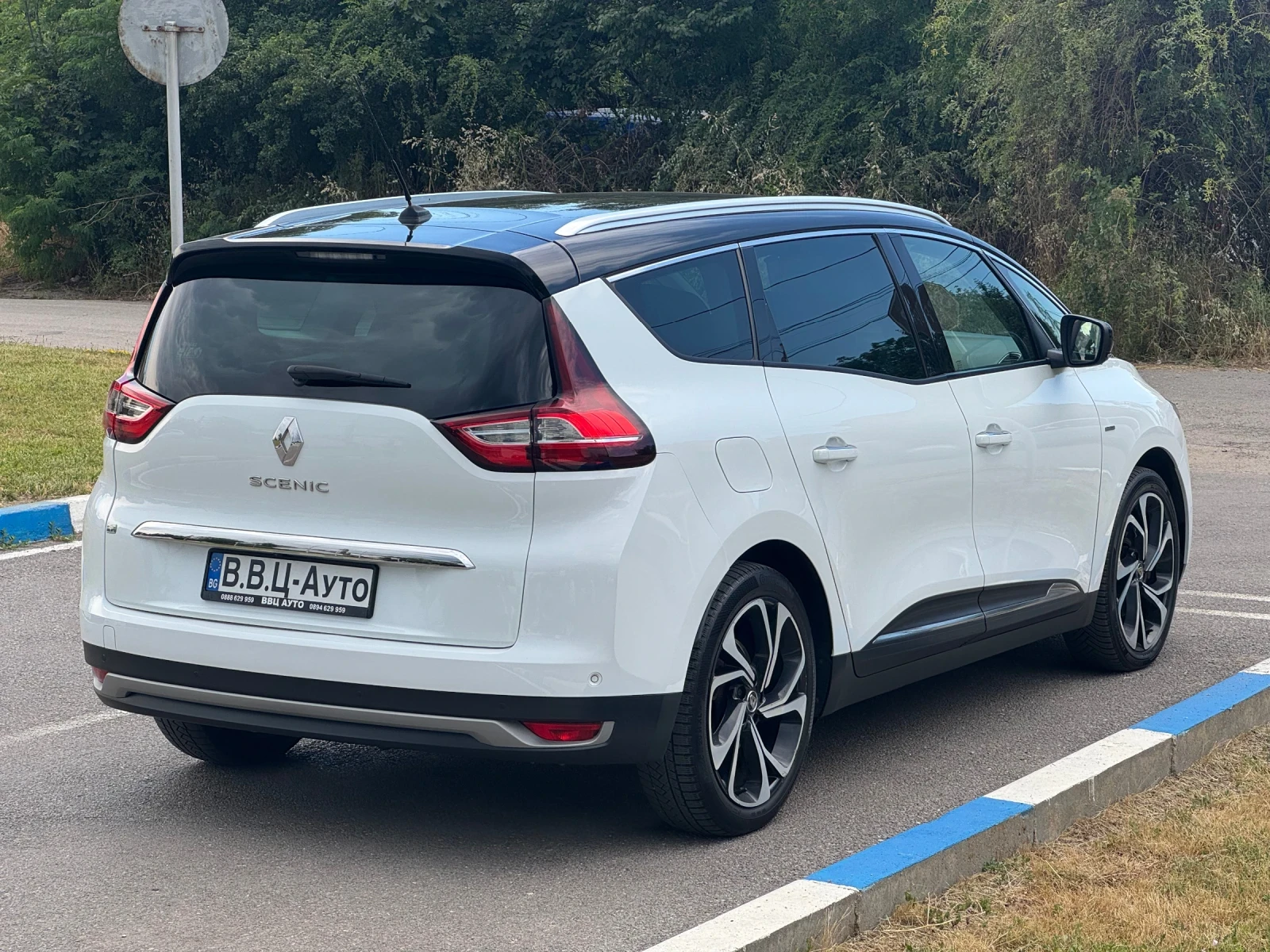 Renault Grand scenic 1.6DCi 130кс.Bose-Line, снимка 4 - Автомобили и джипове - 55128203