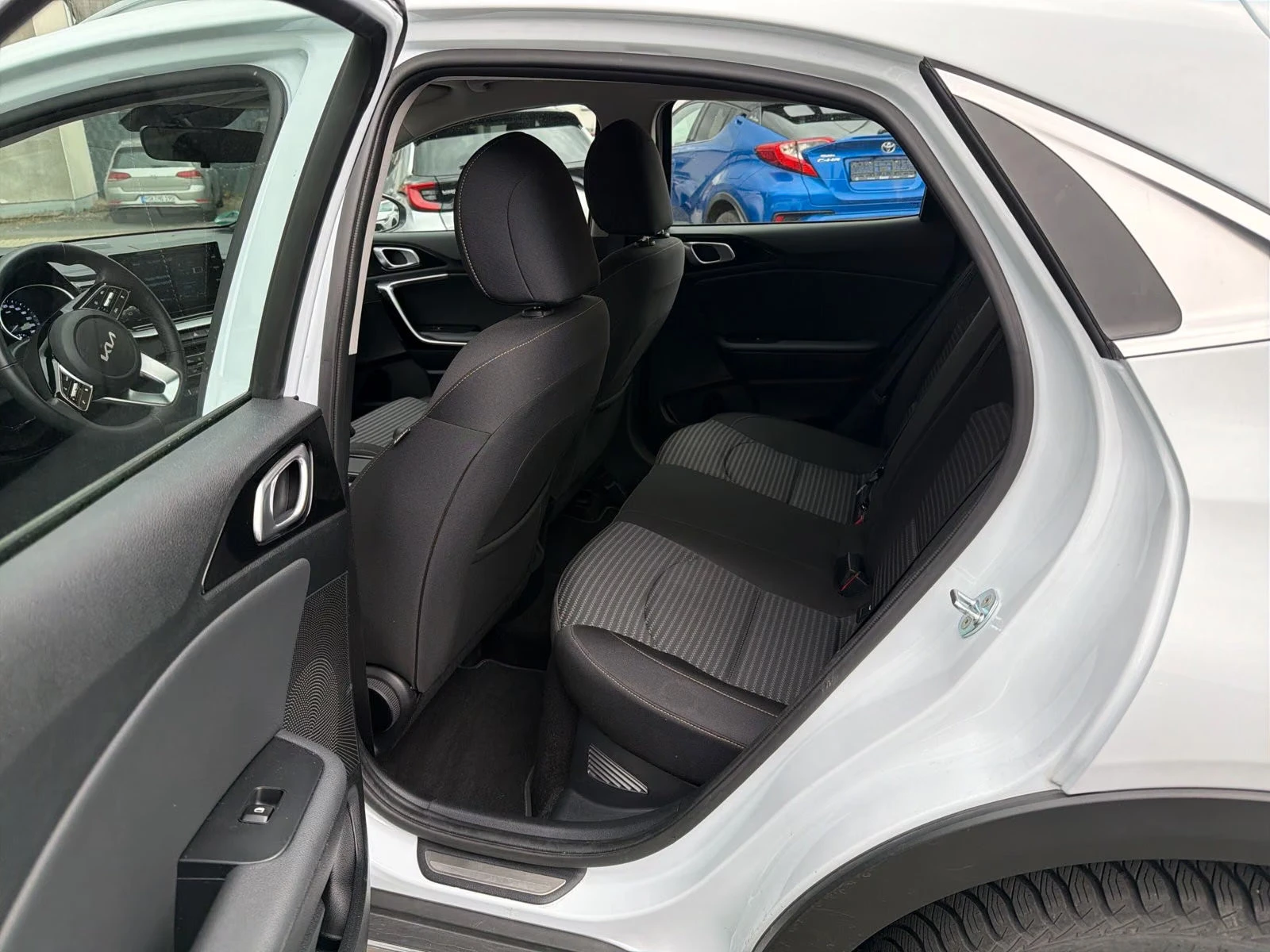 Kia XCeed PHEV/141HP/VISION/CAM/KLESS/CPLAY/NAVI/581q, снимка 12 - Автомобили и джипове - 55613725