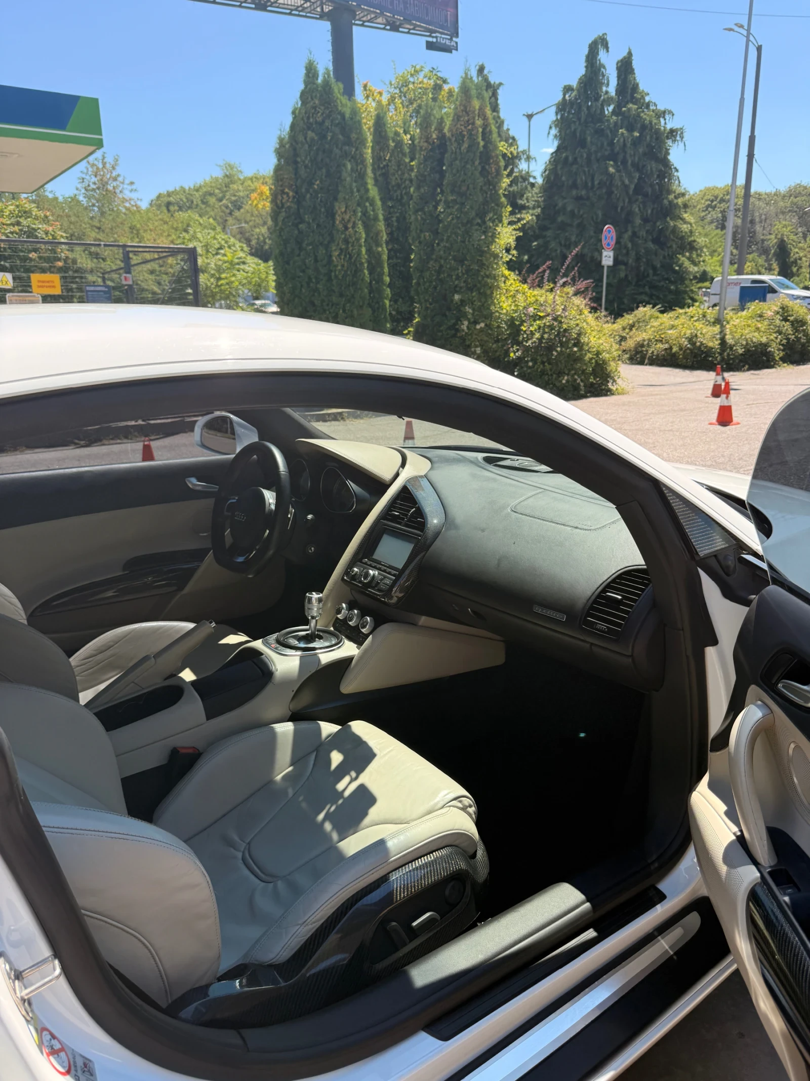 Audi R8, снимка 10 - Автомобили и джипове - 55725929