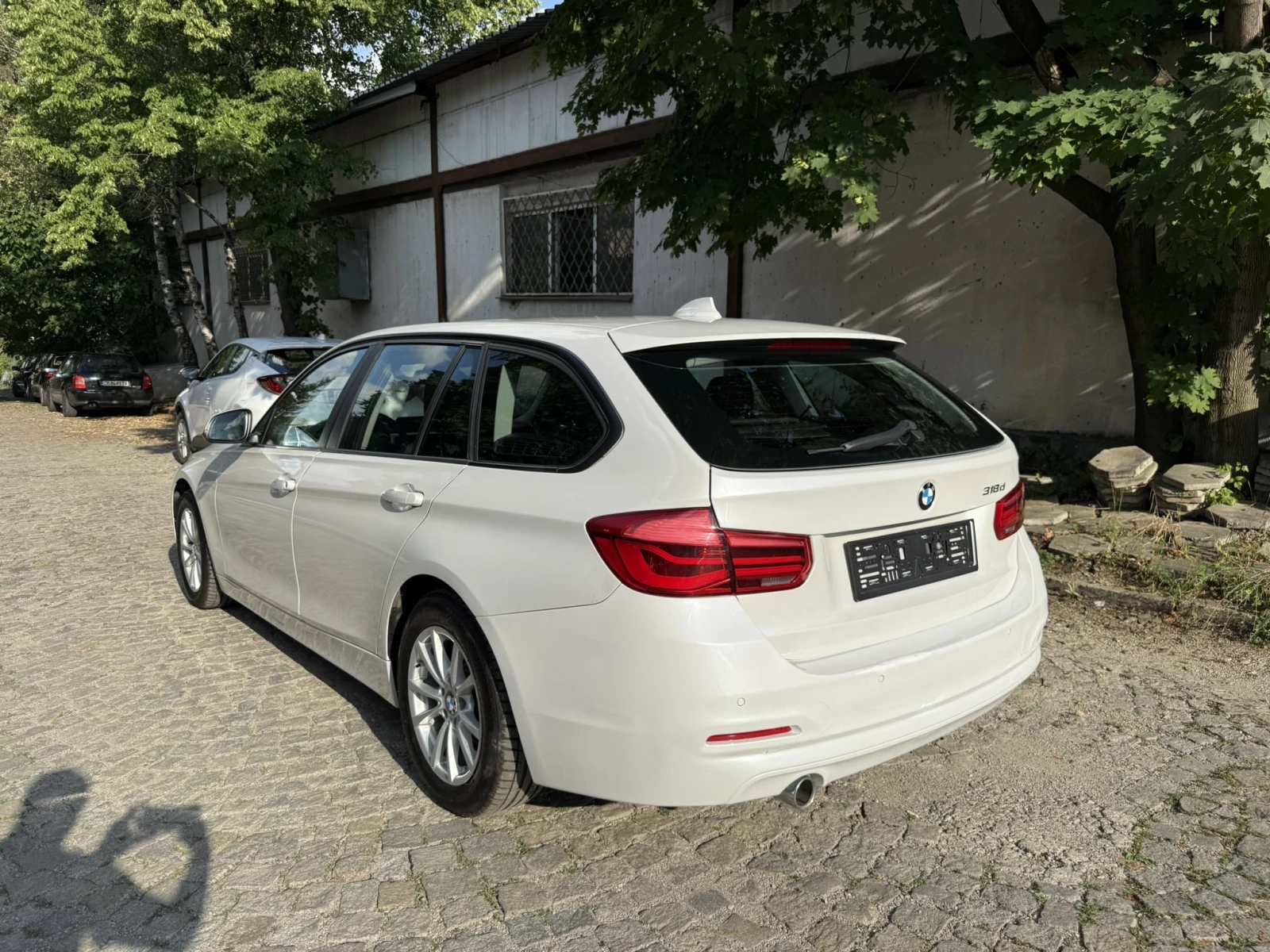 BMW 318 FACELIFT, снимка 5 - Автомобили и джипове - 55847550