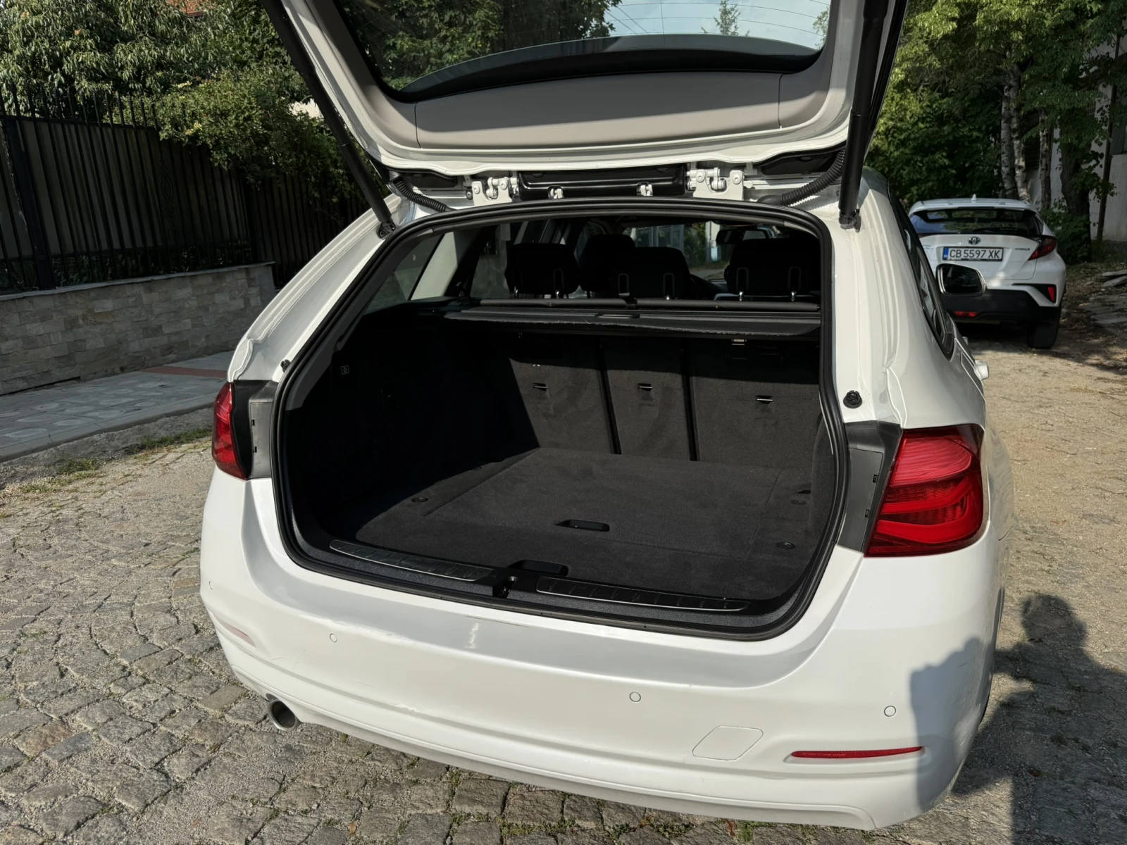 BMW 318 FACELIFT, снимка 14 - Автомобили и джипове - 55847550