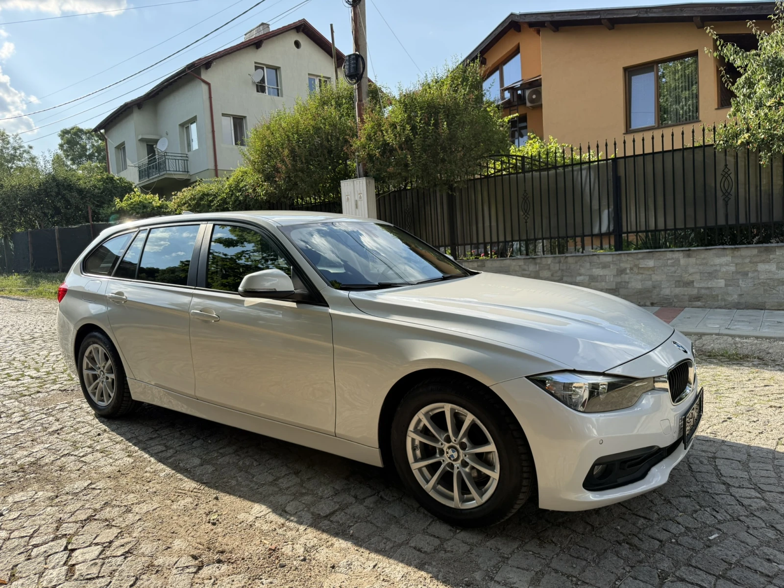 BMW 318 FACELIFT, снимка 2 - Автомобили и джипове - 55847550