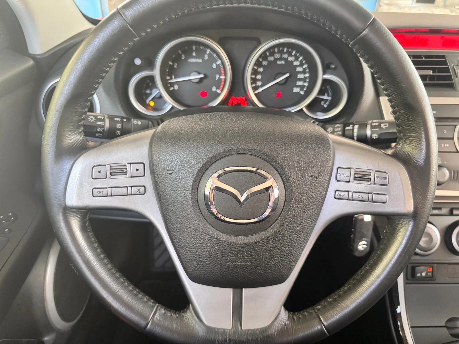 Mazda 6 1.8i* UNIKAT* 184000km* Xenon, снимка 13 - Автомобили и джипове - 55879229