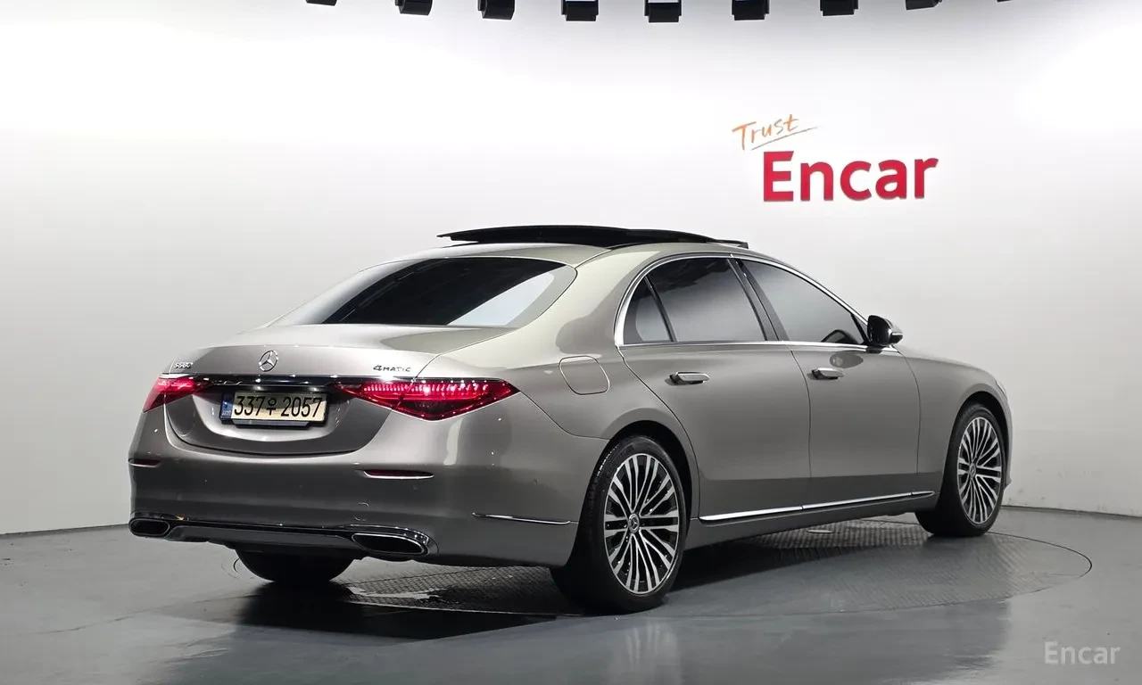 Mercedes-Benz S 580 Digital Light* Burmester High-End 4D* , снимка 2 - Автомобили и джипове - 55911678