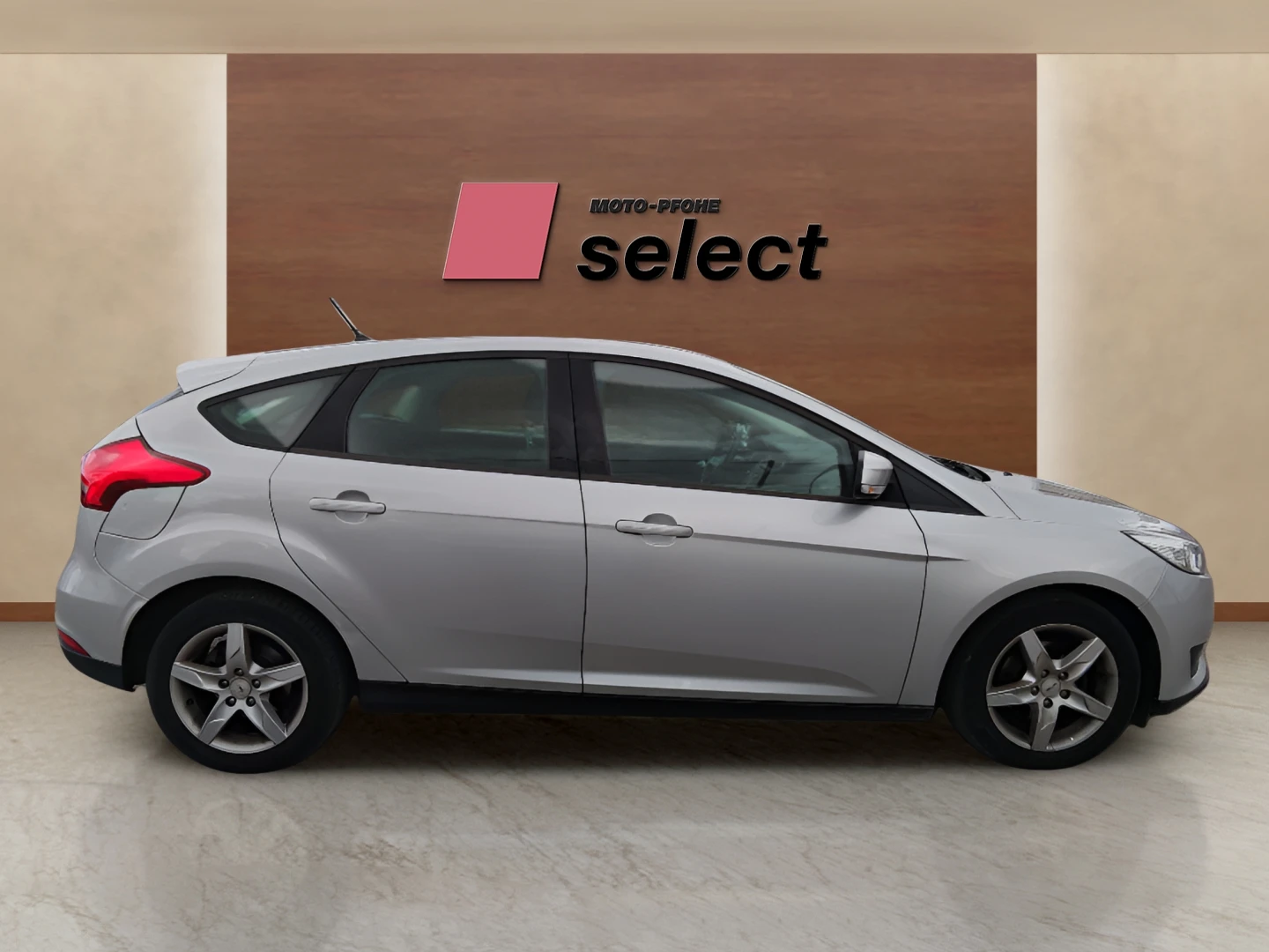 Ford Focus 1.0 EcoBoost, снимка 4 - Автомобили и джипове - 56273954