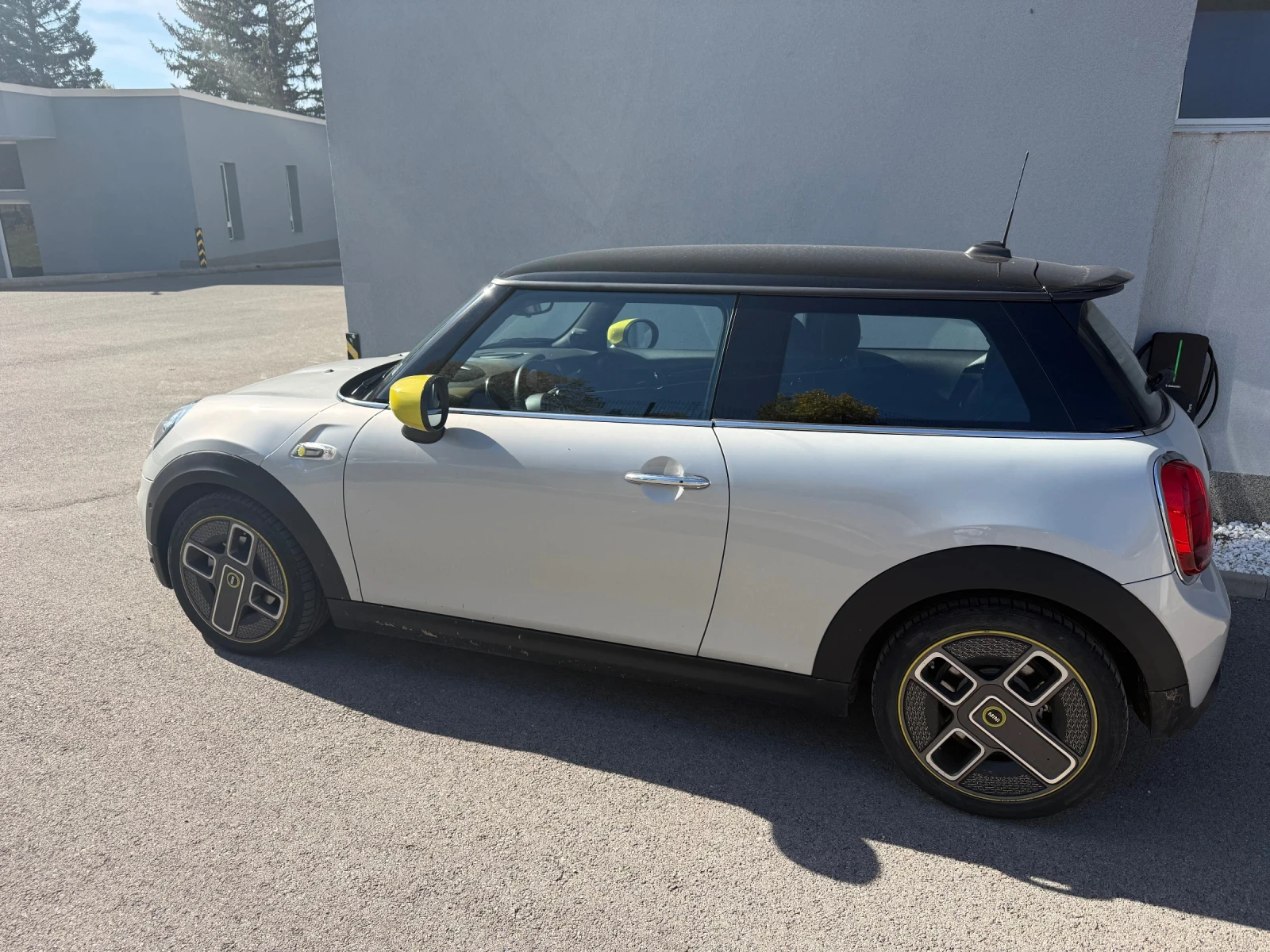 Mini Cooper SE, снимка 8 - Автомобили и джипове - 56579119