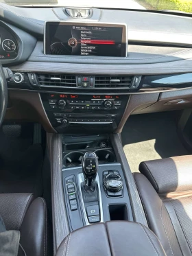 BMW X5 * xDrive50i * М-PACK * HEAD-UP * ОБДУХВАНЕ * 360 , снимка 11