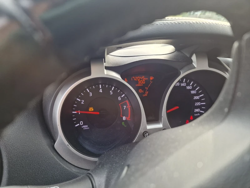 Nissan Juke, снимка 7 - Автомобили и джипове - 52175225