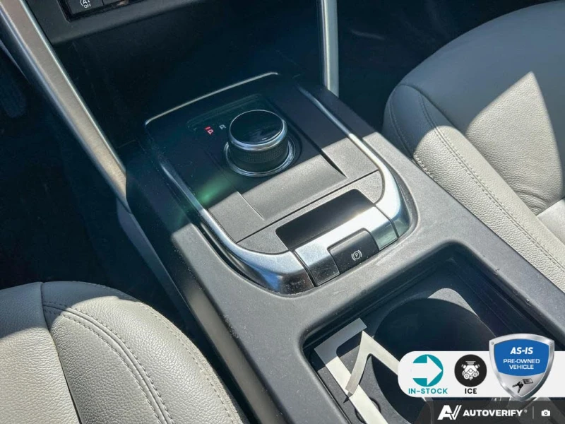 Land Rover Discovery Sport * АВТО КРЕДИТ* ЦЕНА ДО БГ * СЕРВИЗНА ИСТОРИЯ * , снимка 12 - Автомобили и джипове - 52578090