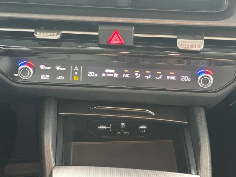 Kia Sportage HYBRID* DISTR* MEMORY* LED* KEYLESS* CAM* CARPLAY*, снимка 9 - Автомобили и джипове - 52690617