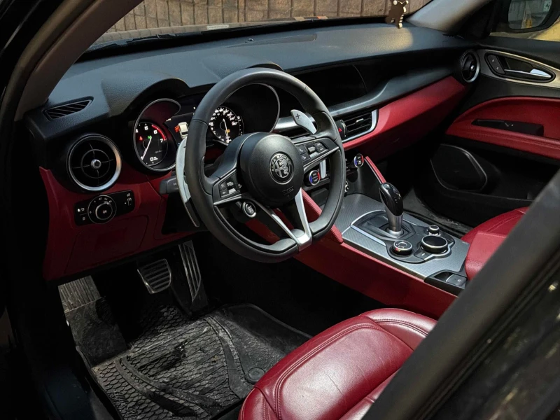 Alfa Romeo Stelvio SPORT CARFAX АВТО КРЕДИТ , снимка 6 - Автомобили и джипове - 52738719