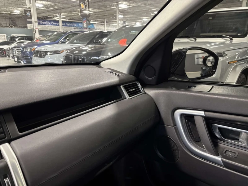 Land Rover Discovery Sport * SE * CARFAX * ЦЕНА ДО БГ, снимка 13 - Автомобили и джипове - 53234024